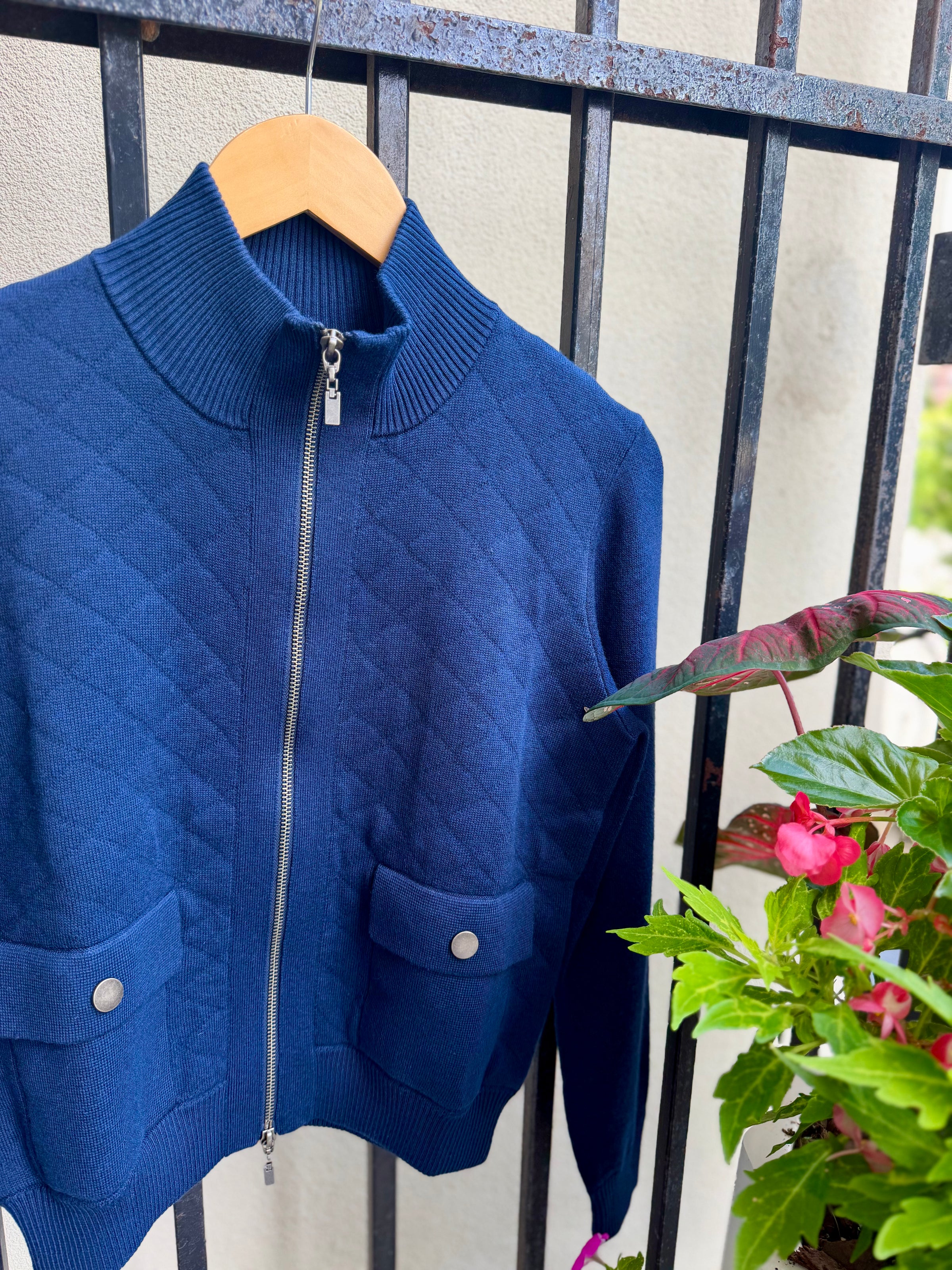 LFSD6-328-kinross-cashmere-quilted-zip-mock-cardigan-in-navy-1