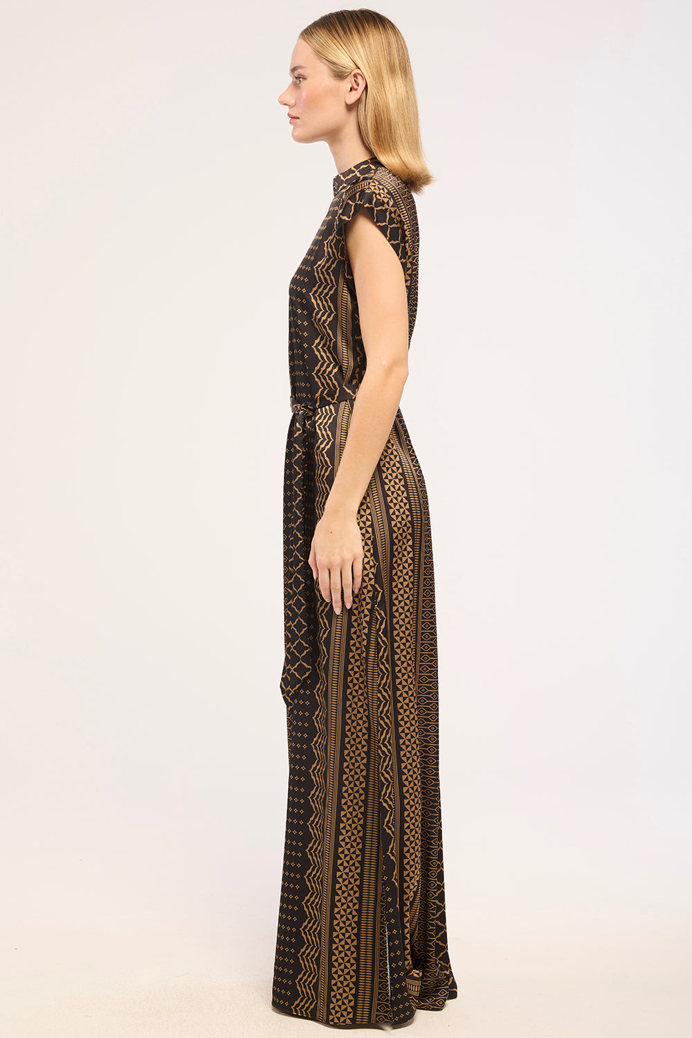 LPDL9798-misa-los-angeles-liana-dress-in-noir-geometry-1