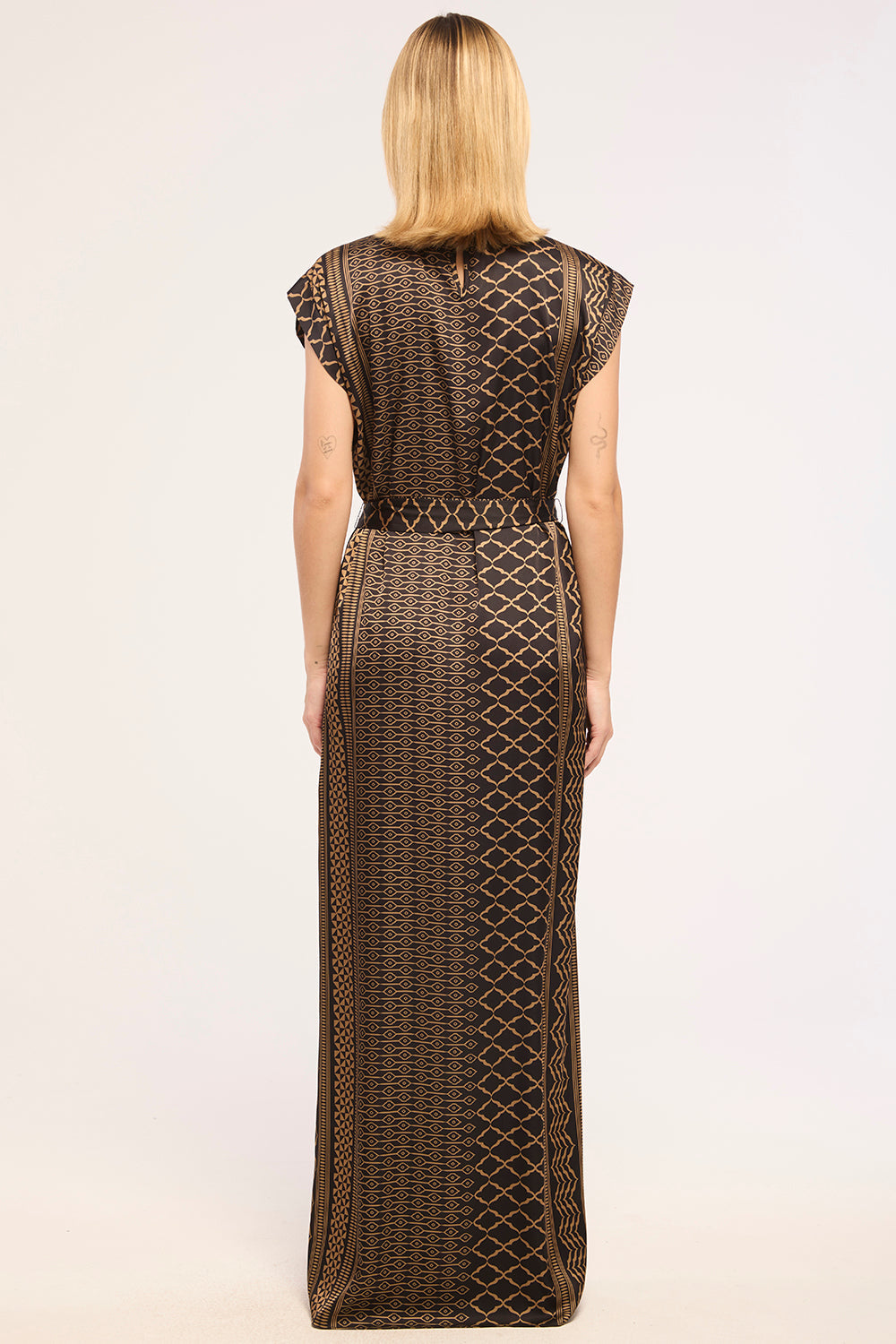 LPDL9798-misa-los-angeles-liana-dress-in-noir-geometry-1