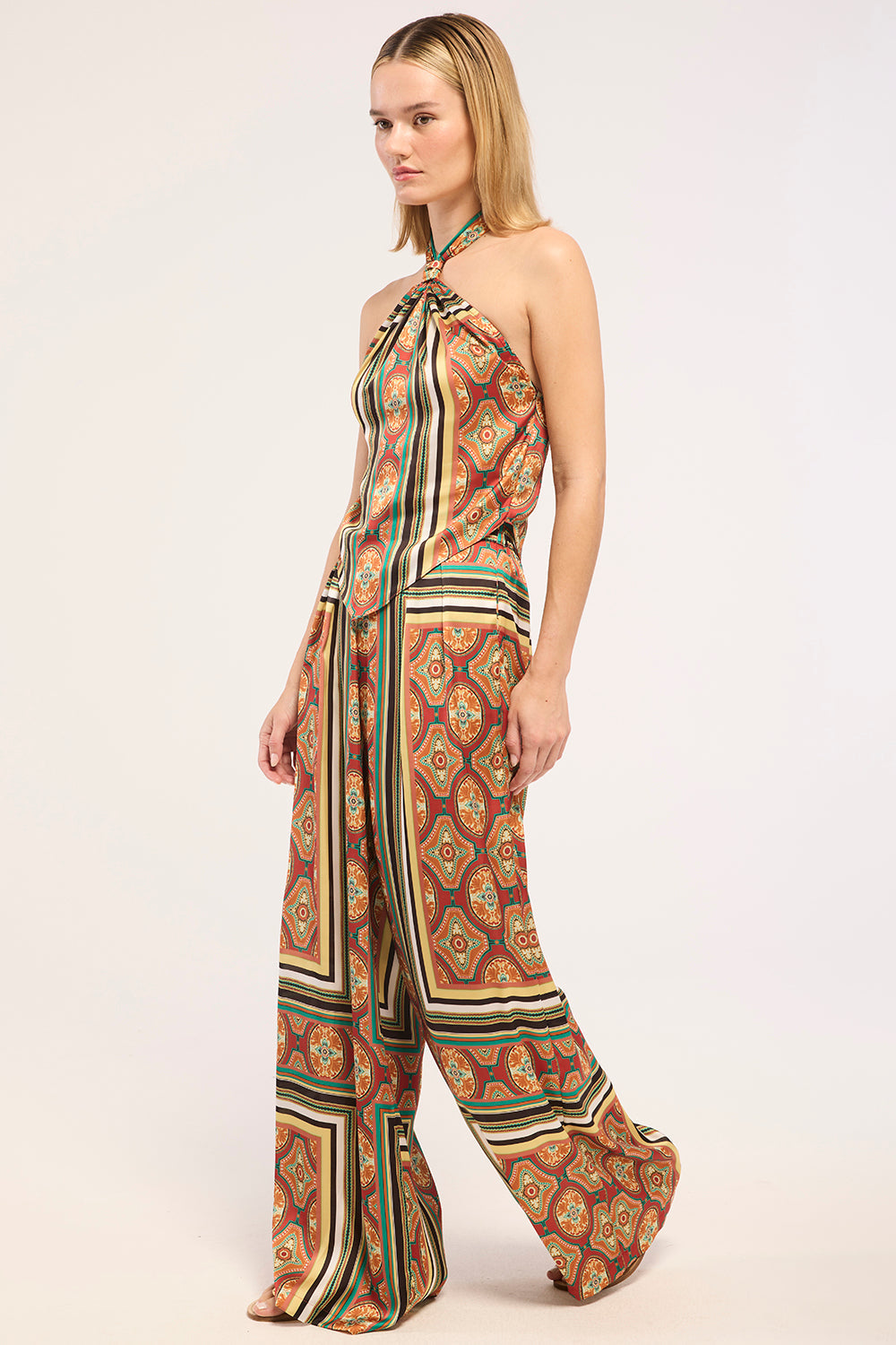 LPPA9706-misa-los-angeles-selena-pant-in-majorelle-scarf-1