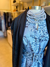 LRAX5-208-kinross-cashmere-shimmer-wrap-in-black-shimmer-1