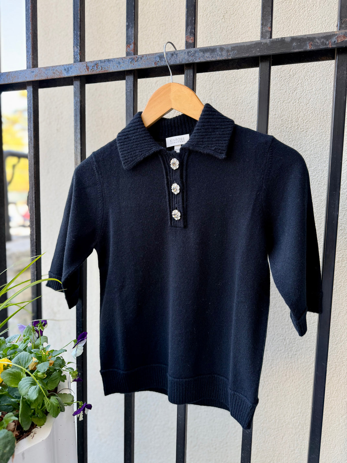 LRSC5-144-kinross-cashmere-crystal-button-polo-sweater-in-black-1