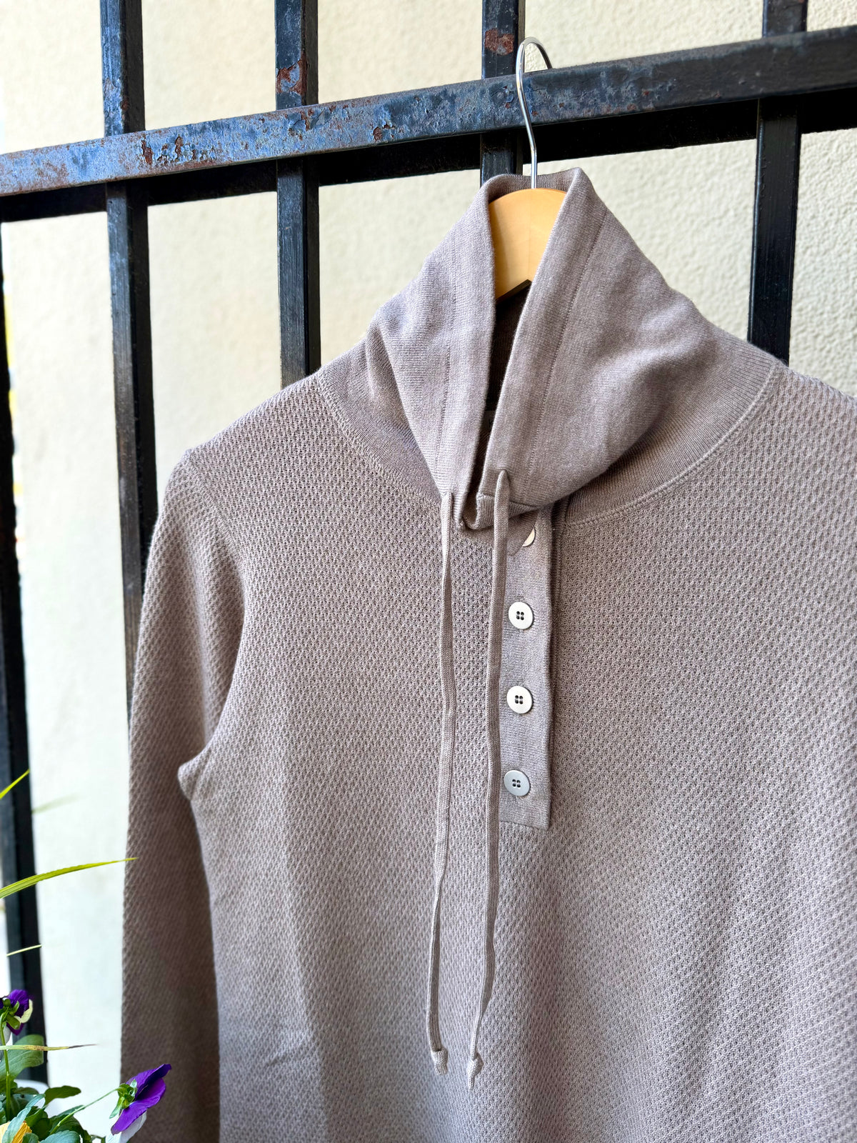 LRSD5-198-kinross-cashmere-textured-mock-knit-pullover-in-coco-1