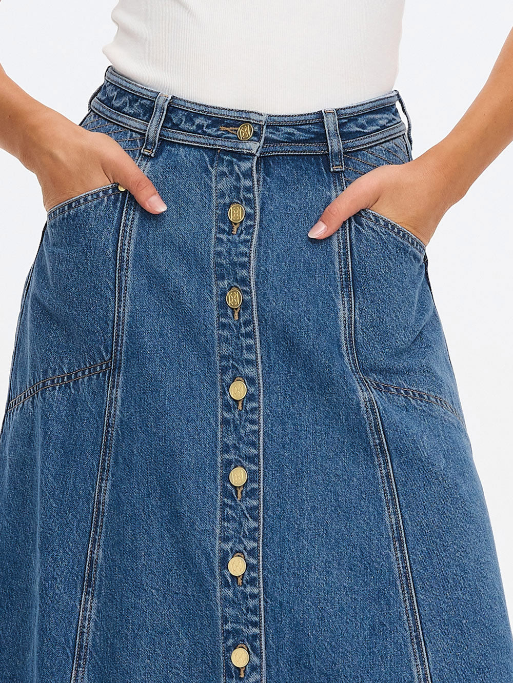 M222DRIBLU-kivari-rita-denim-short-in-drift-blue-1