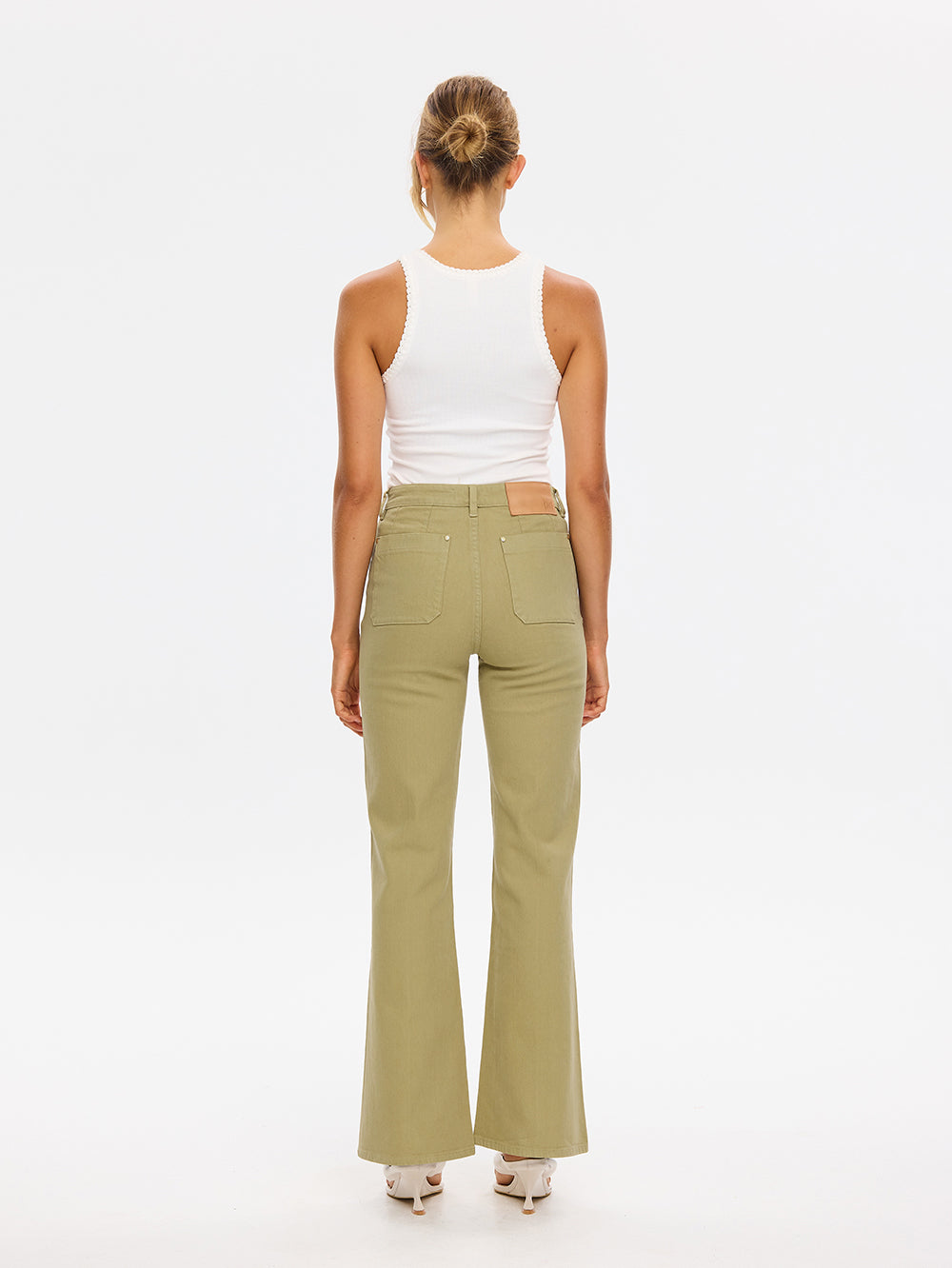 M224OLI-kivari-hanna-jean-in-olive-1