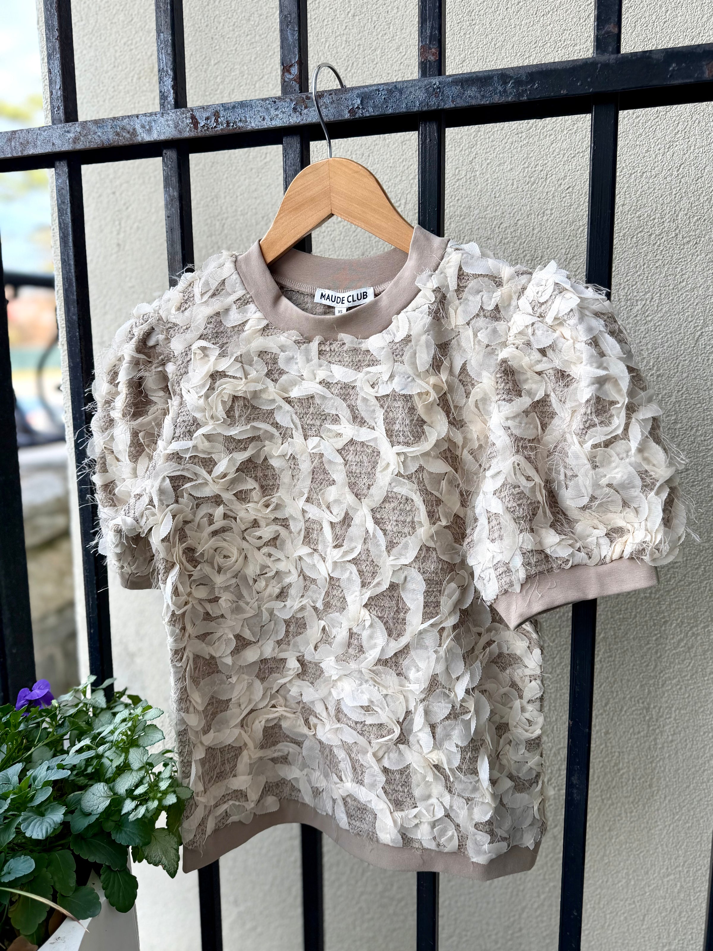 MC457T-maude-club-birdie-top-in-taupe-1