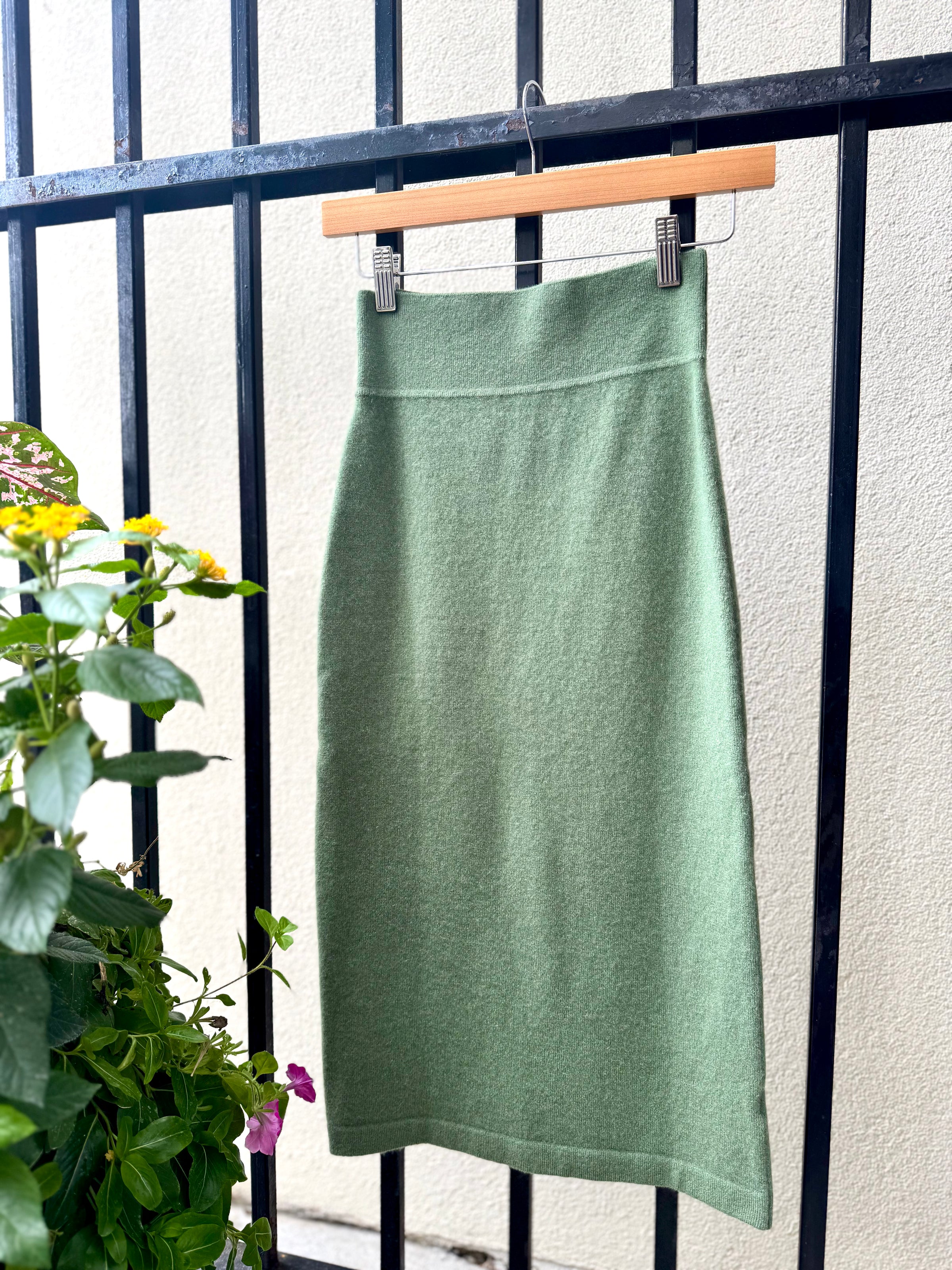 MCM5013-rose-and-crown-cashmere-pencil-skirt-olive-1