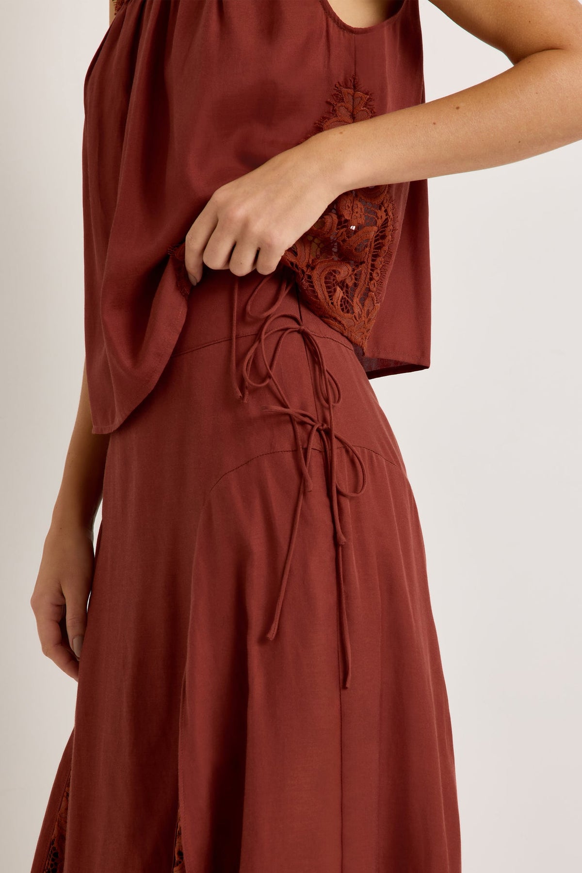 GRACEN SKIRT, AUBURN