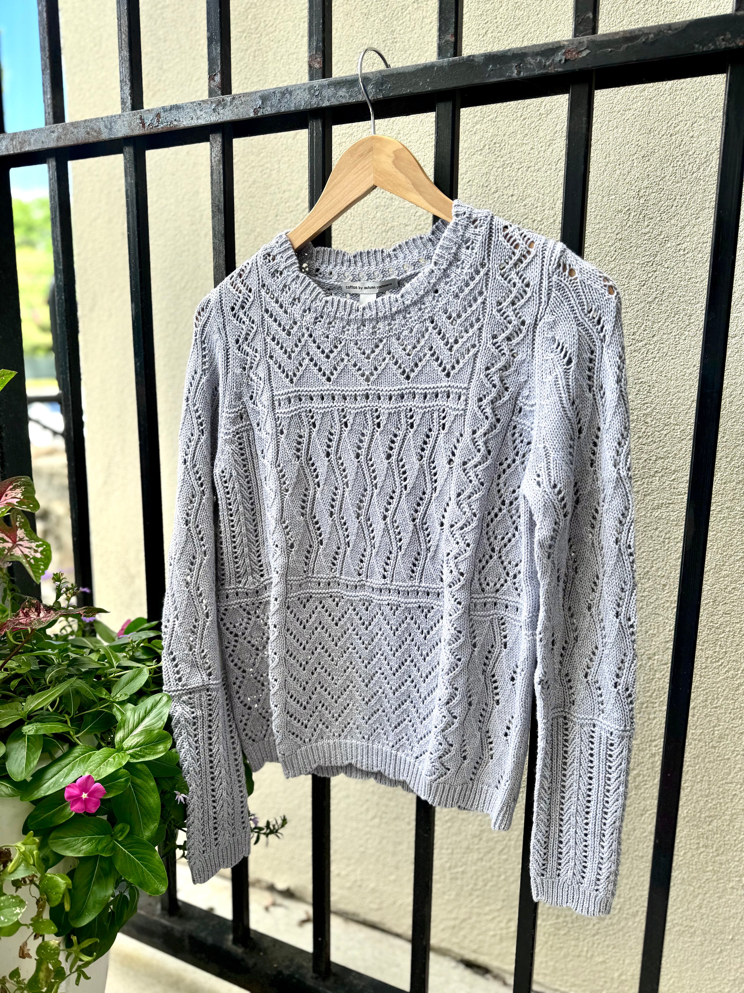 N14251-autumn-cashmere-stitchery-patchwork-crew-neck-sweater-in-aluminum