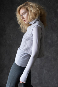 NA23-CW-new-form-perspective-chunky-snap-back-pocket-sweater-vest-in-ice-1