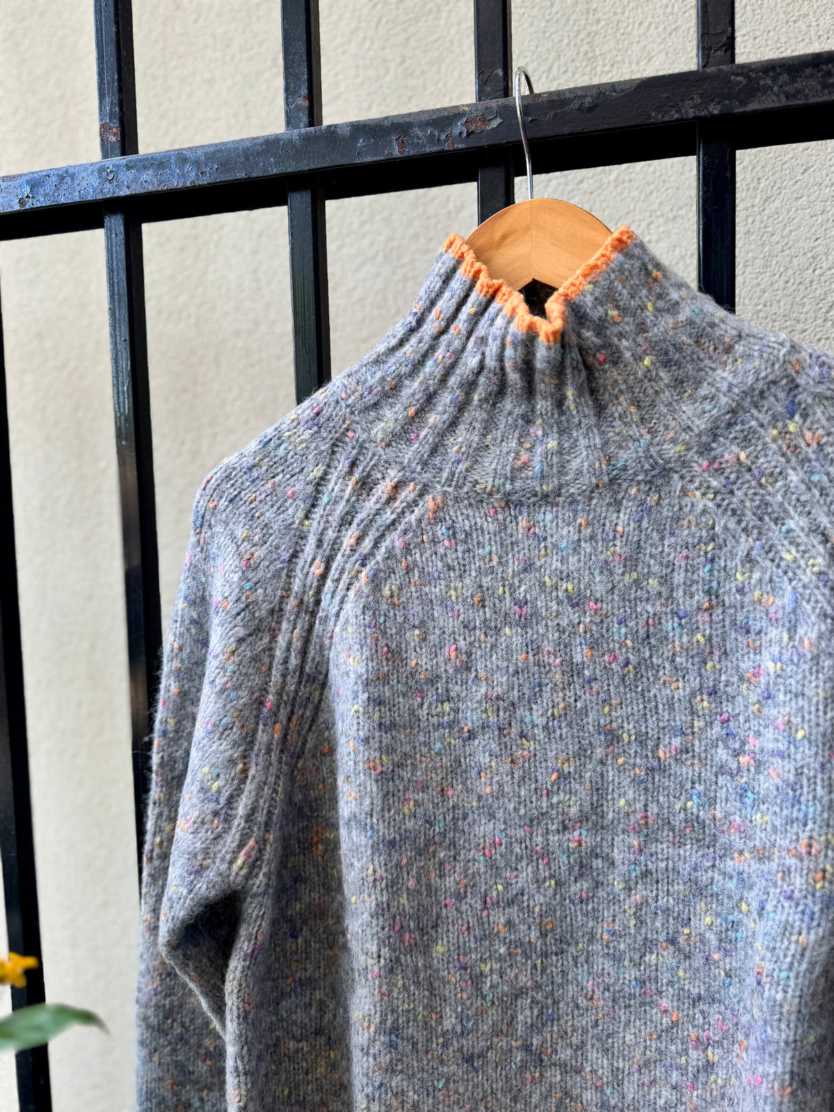 NWB14382-autumn-cashmere-tipped-tweed-mock-neck-sweater-in-quarry-combo-1