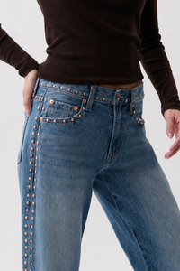 P00016200-RL-pistola-lexi-mid-rise-bowed-straight-jean-in-star-studded-1