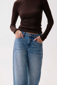 P00016200-RL-pistola-lexi-mid-rise-bowed-straight-jean-in-star-studded-1