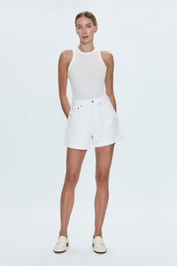 P00024063DR-pistola-saige-shorts-in-polished-white-1