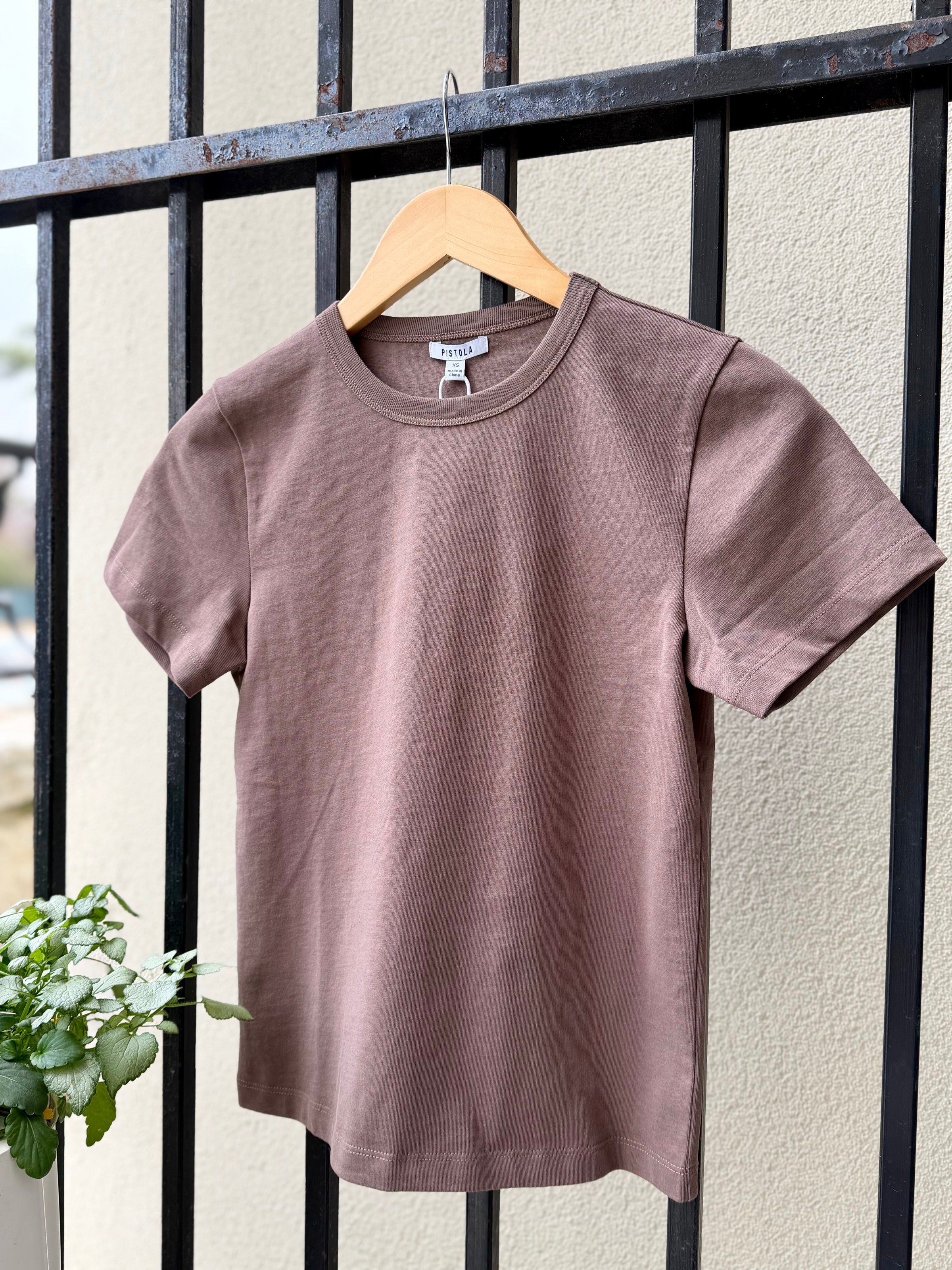 P00054000QJ-pistola-alba-baby-tee-in-mink-1