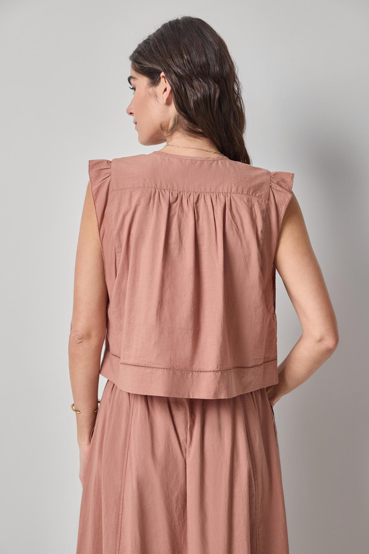 PA3440-lilla-p-smocked-shoulder-v-neck-top-in-bark-1