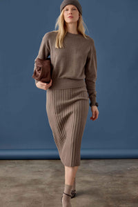 PA3601-Lilla-P-relaxed-crewneck-sweater-mink-1