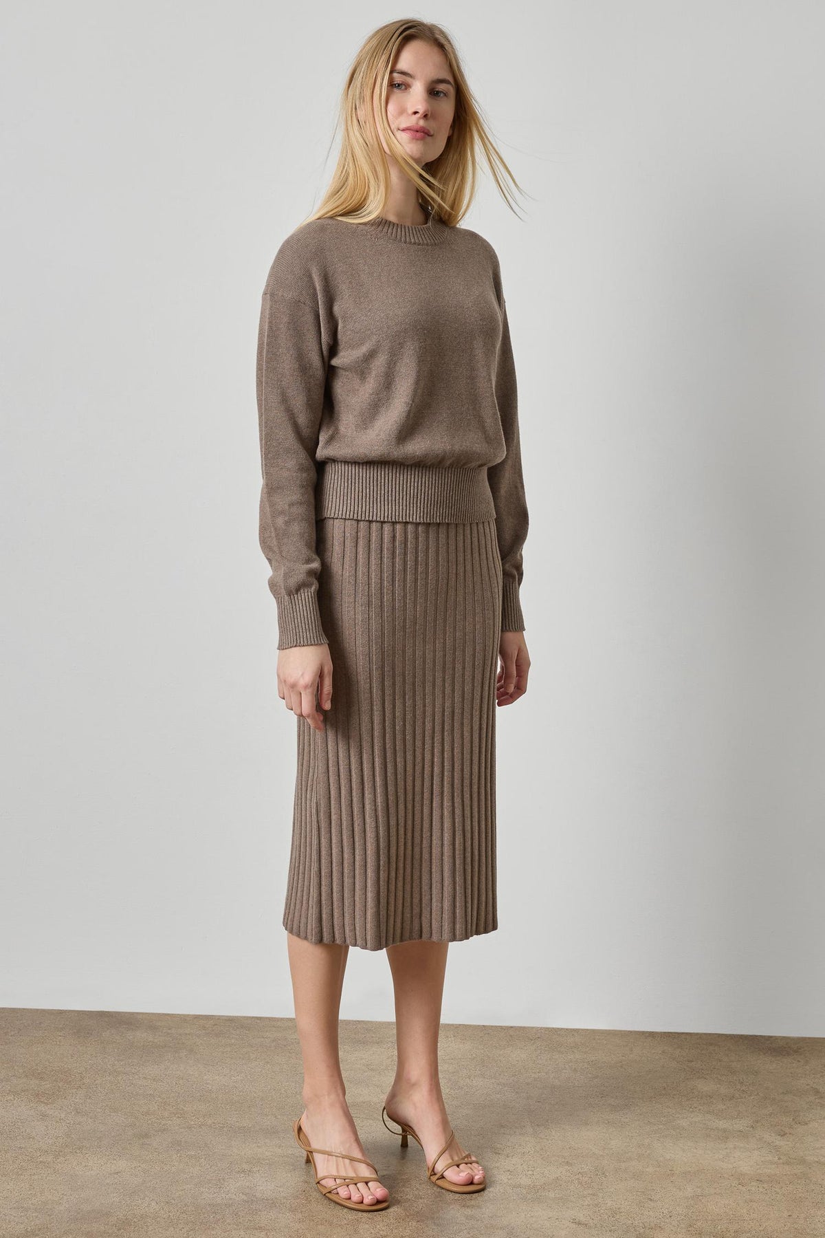 PA3603-Lilla-P-rib-sweater-skirt-mink-1