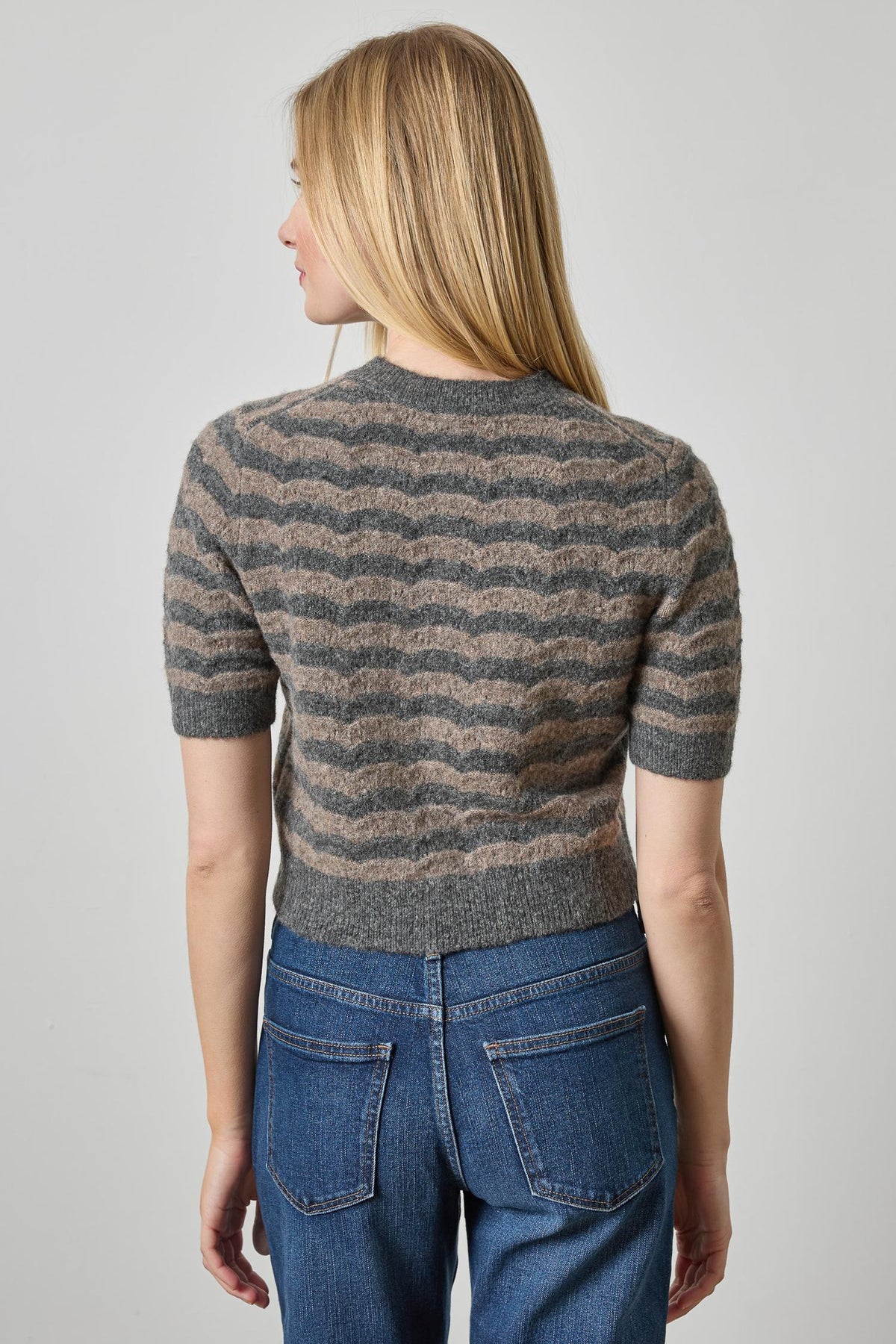 PA3605-Lilla-P-short-sleeve-crewneck-cardigan-graphite-stripe-1