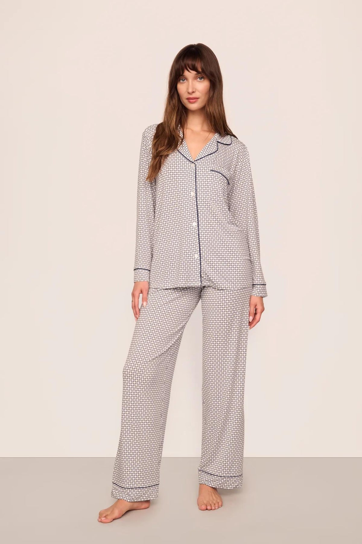 PJ1141-eberjey-giselle-long-pajamas-in-geometric-gray-dawn-2