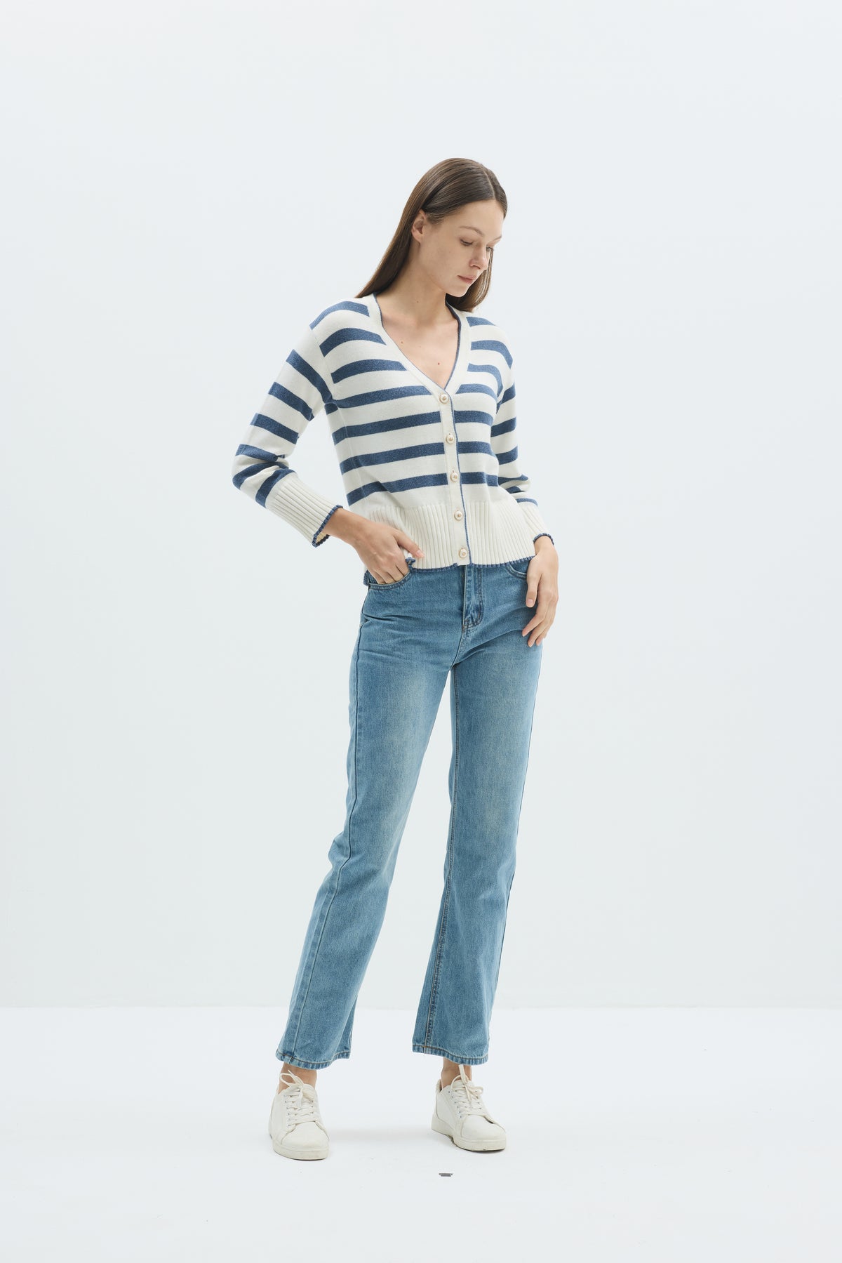 PLT3716-pissenlit-stripe-cashmere-cardigan-in-ivory-indigo-1