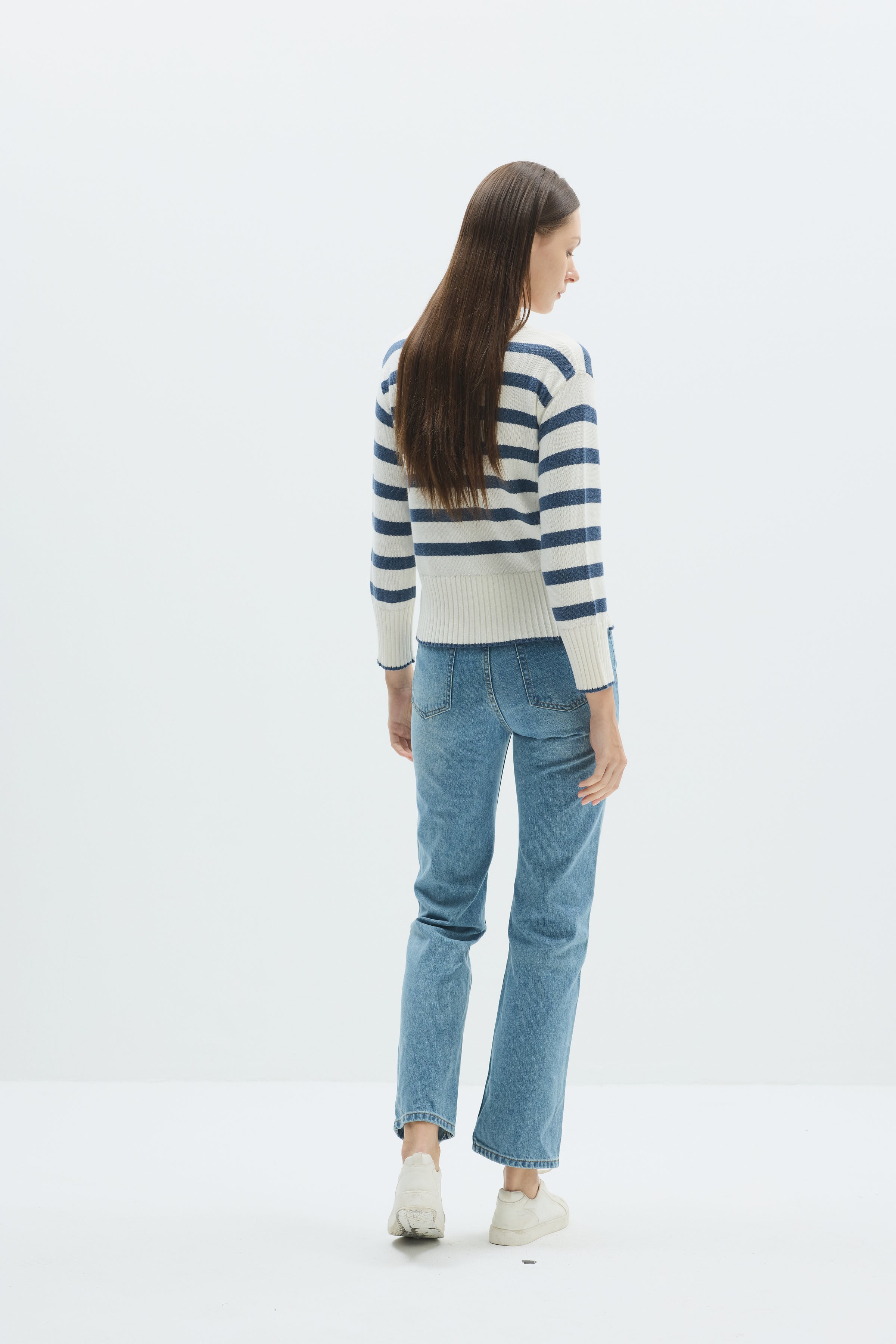 PLT3716-pissenlit-stripe-cashmere-cardigan-in-ivory-indigo-1