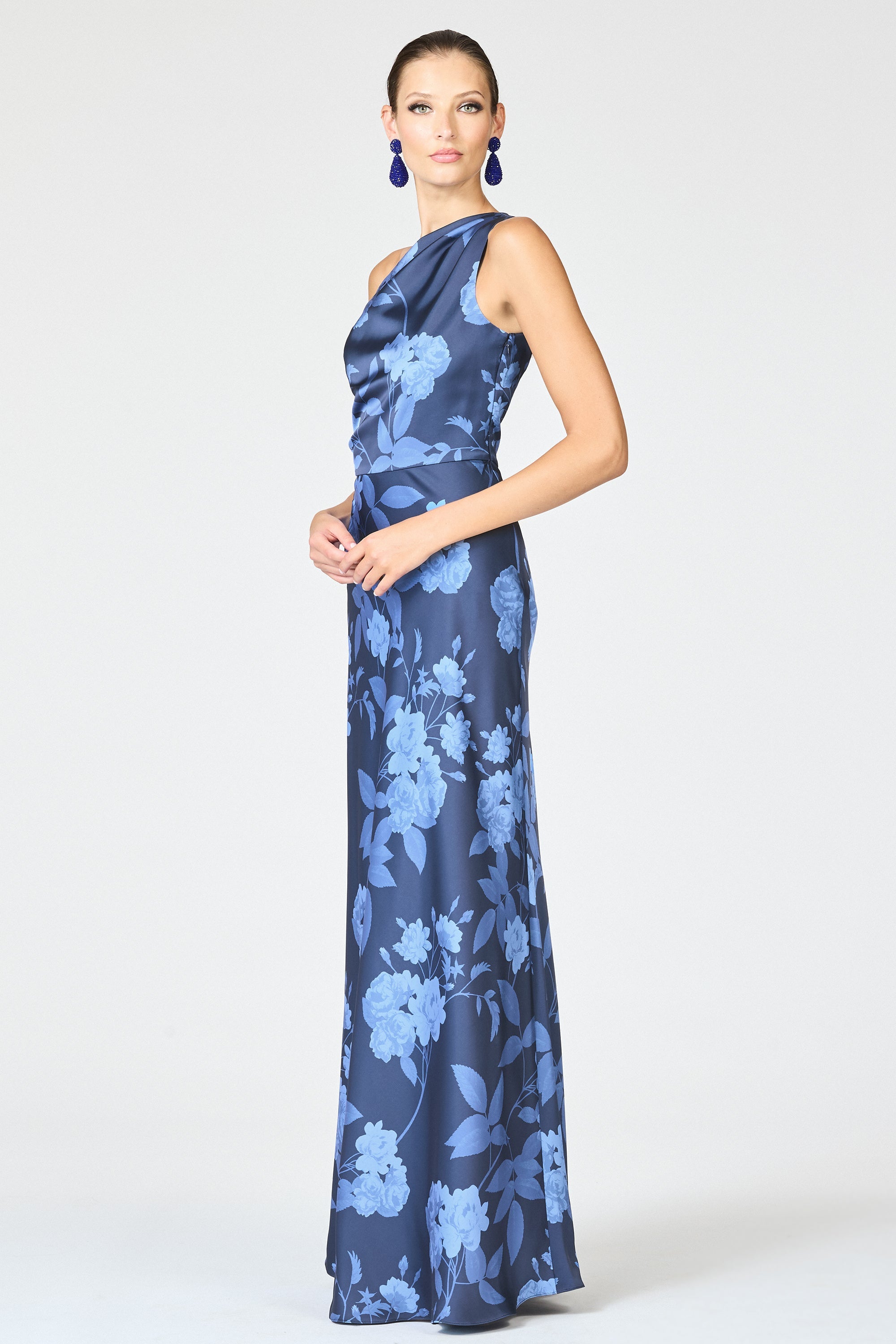 R262G29-417-sachin-and-babi-delphine-gown-in-galaxy-roses-4