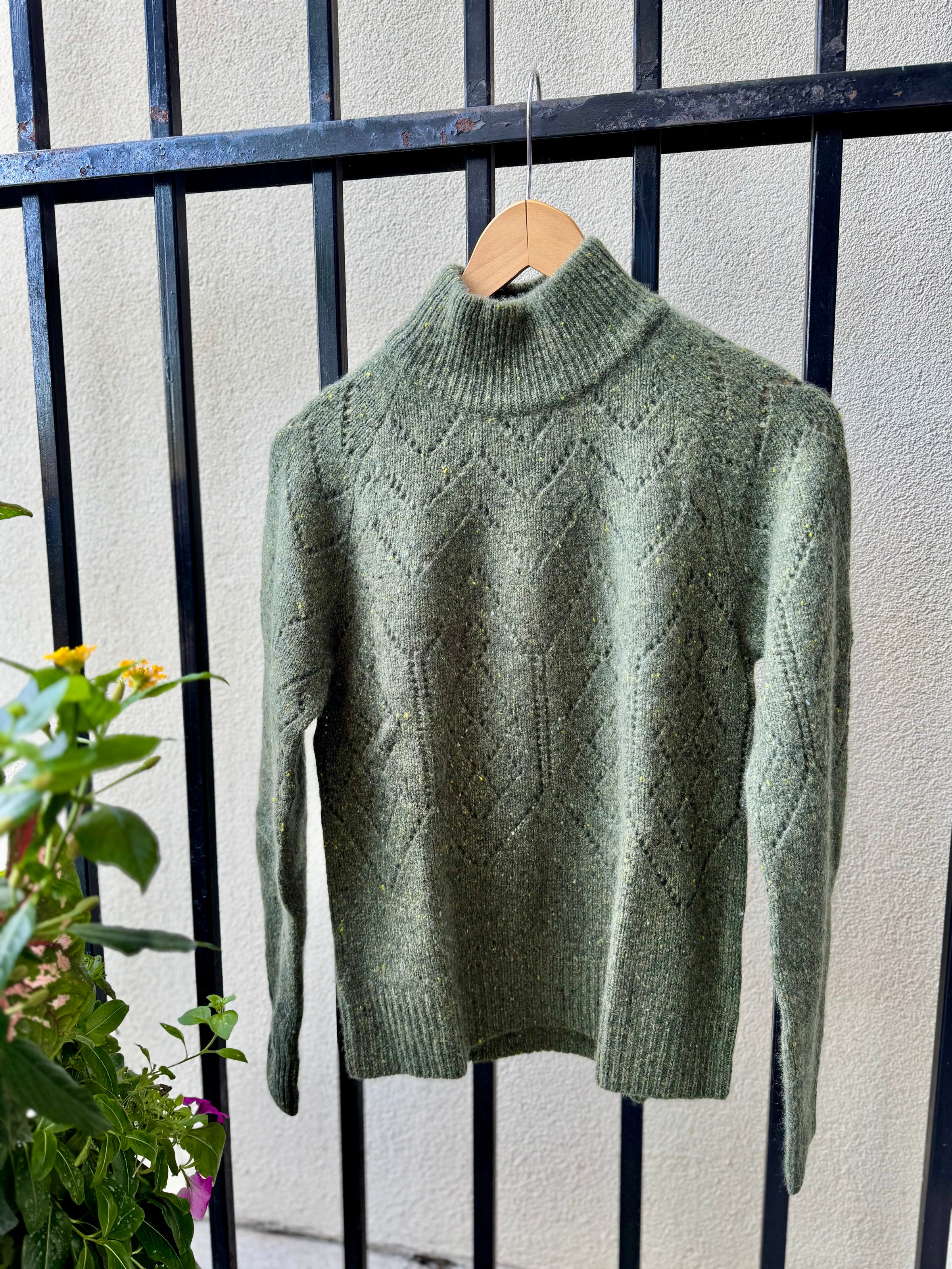 RG1427-autumn-cashmere-pointelle-mock-neck-sweater-in-marsh-1