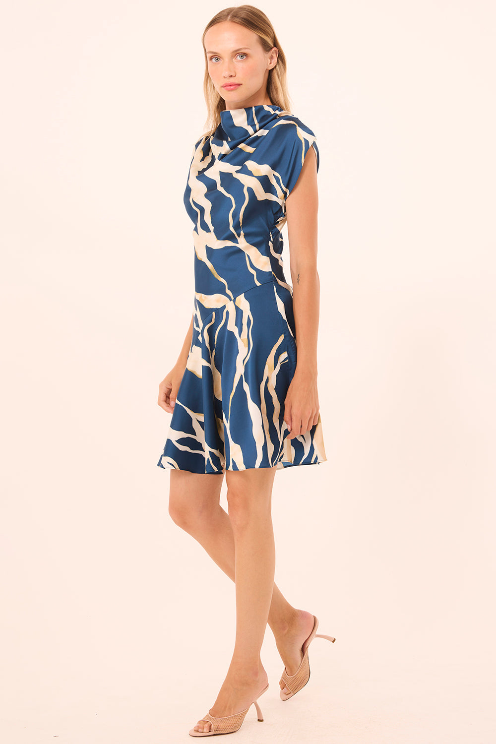 RTSDR9556-misa-los-angeles-sandy-dress-in-vertical-abstract-3