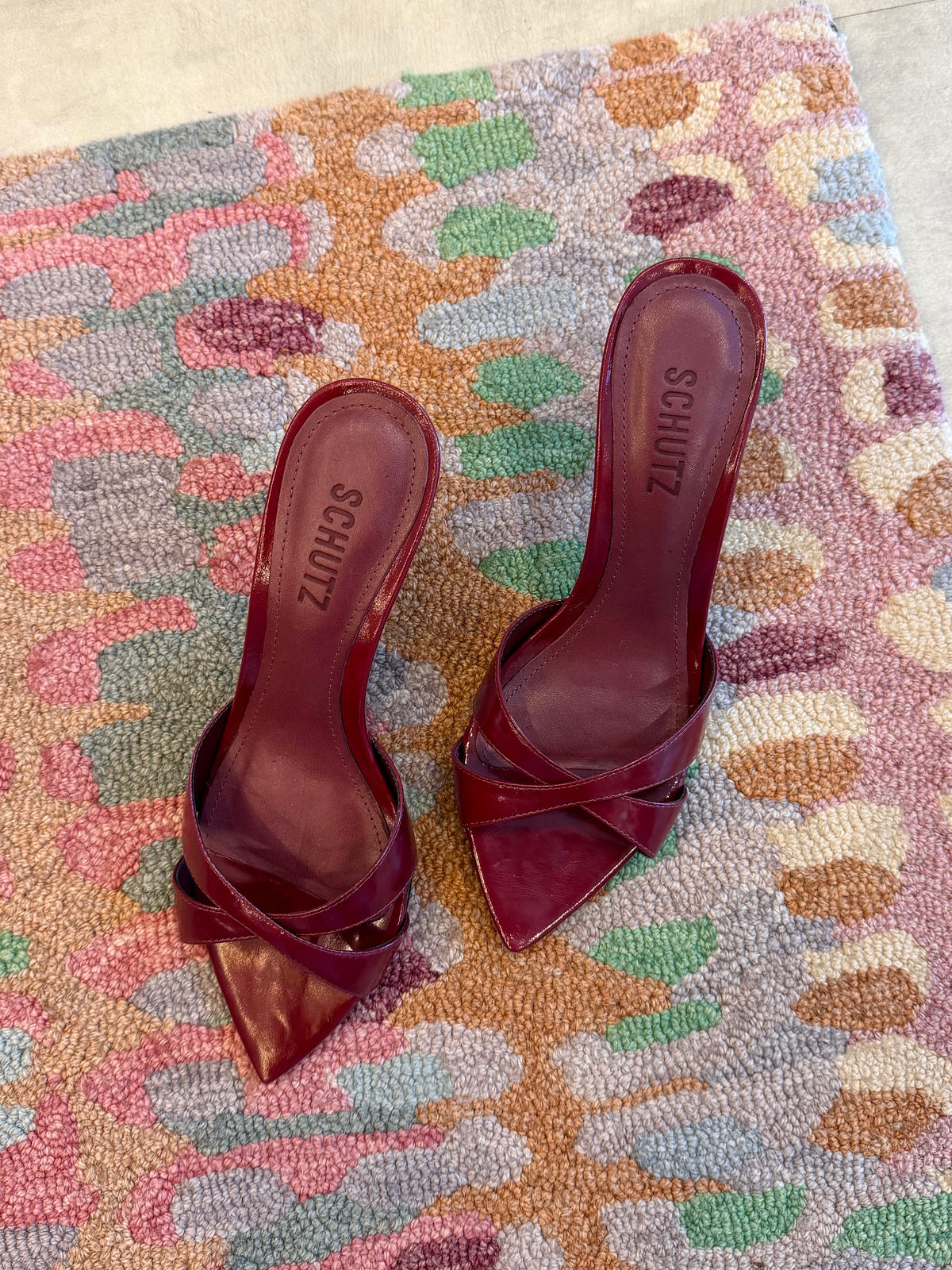 S2103901080006-schutz-maxie-mule-heel-in-wine-berry-1