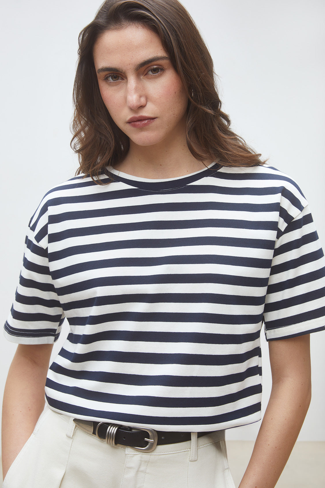 S26C08308-suncoo-paris-martilo-criss-cross-tee-in-bleu-nuit-1