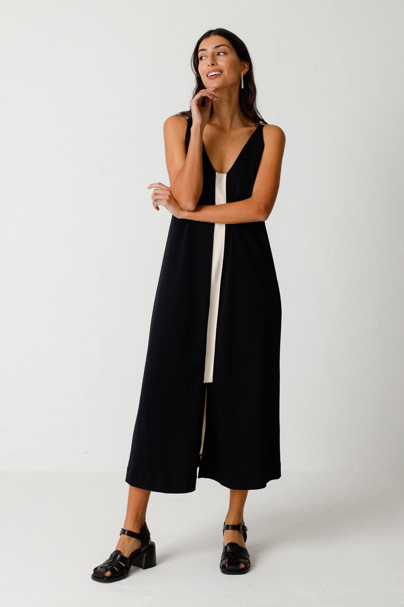 SDR01580-010-skfk-zaine-dress-in-black-and-white-1