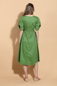 SS26D280-jessie-liu-puff-sleeve-belted-dress-in-green-1