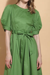 SS26D280-jessie-liu-puff-sleeve-belted-dress-in-green-1