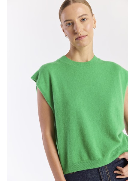 SS26_B-080-brodie-cashmere-tina-tank-in-spring-green-4