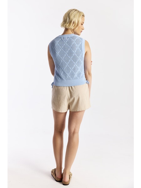 SS26_W-087-brodie-cashmere-tie-detail-diamond-sweater-vest-in-sky-1
