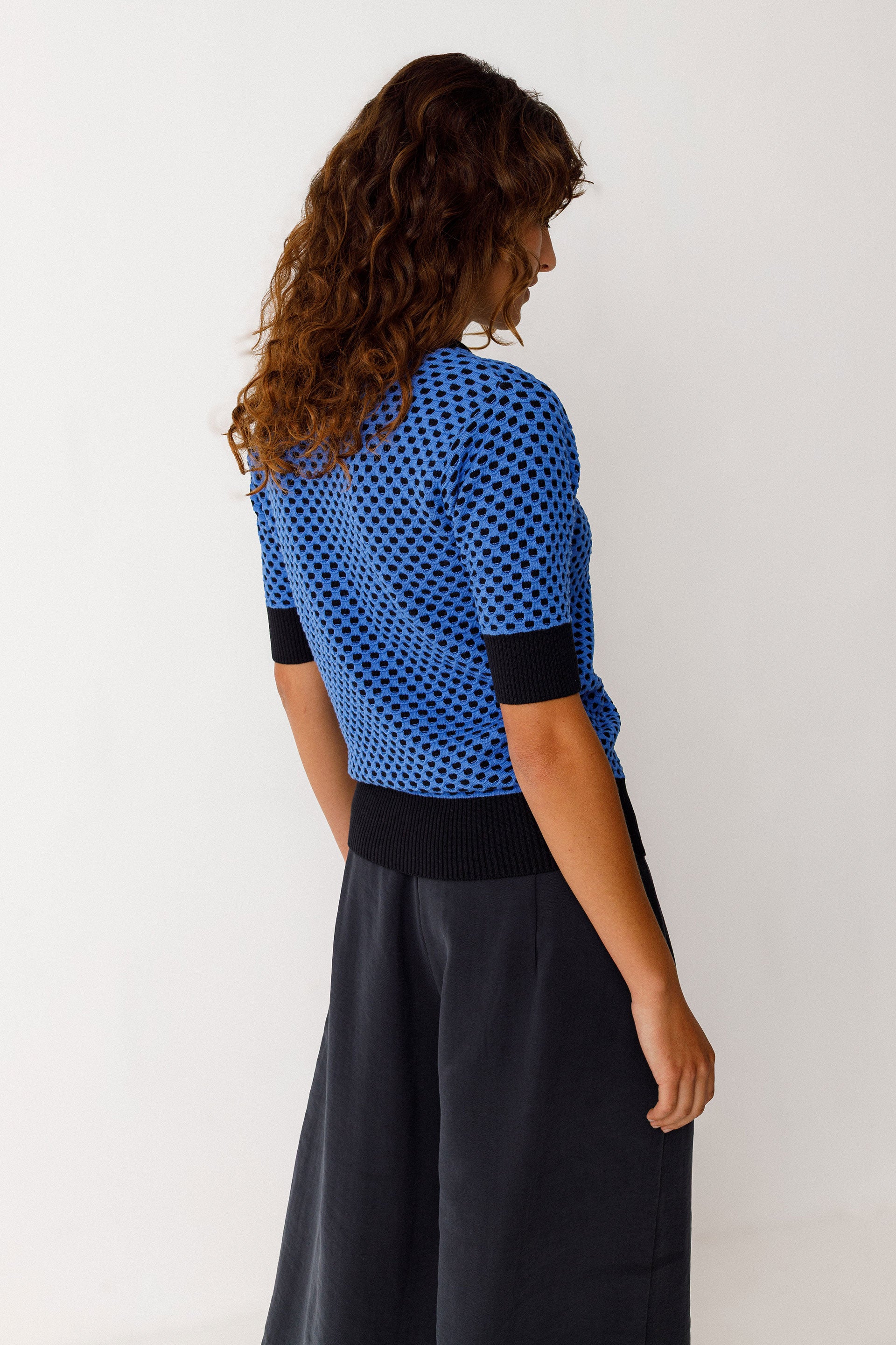 SSW00793-32N-skfk-muike-sweater-in-multi-4