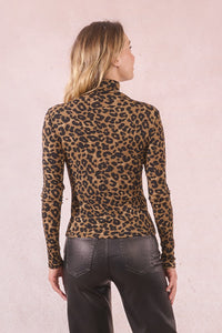T2092DN-molly-bracken-leopard-print-knit-top-in-khaki-1