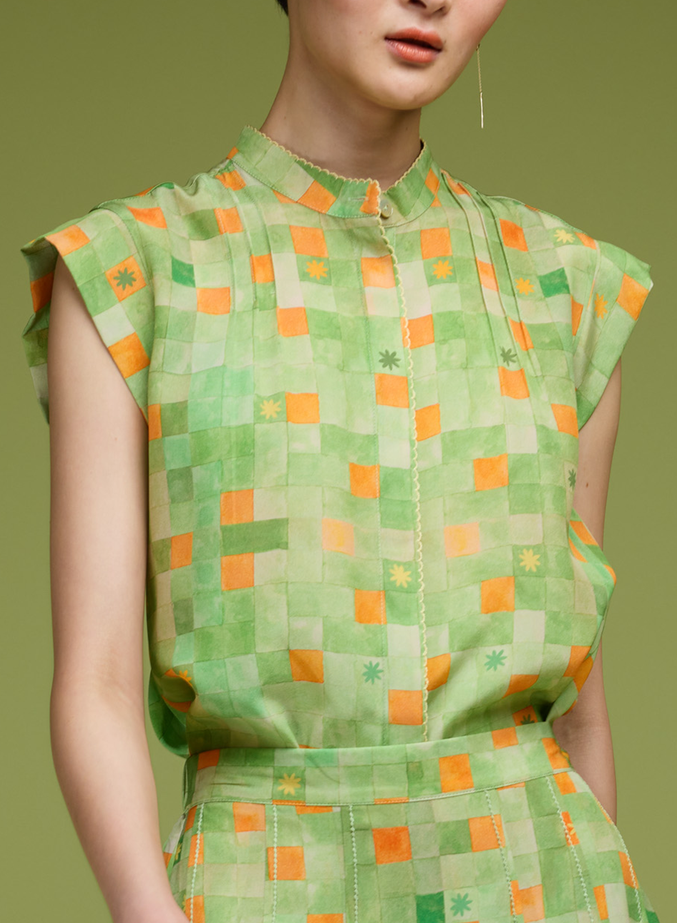 TP-172 PRINT-love-binetti-the-cecile-blouse-in-geometric-1