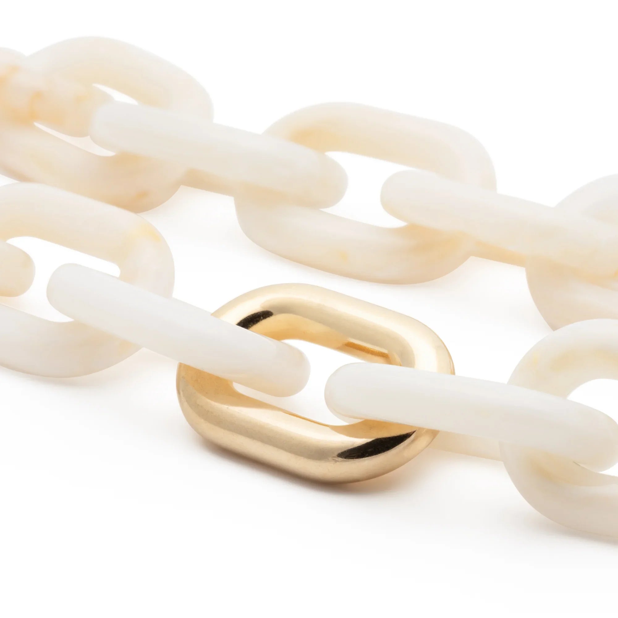 VB2617PEM-vanessa-baroni-oval-chain-necklace-in-pearl-marble-1