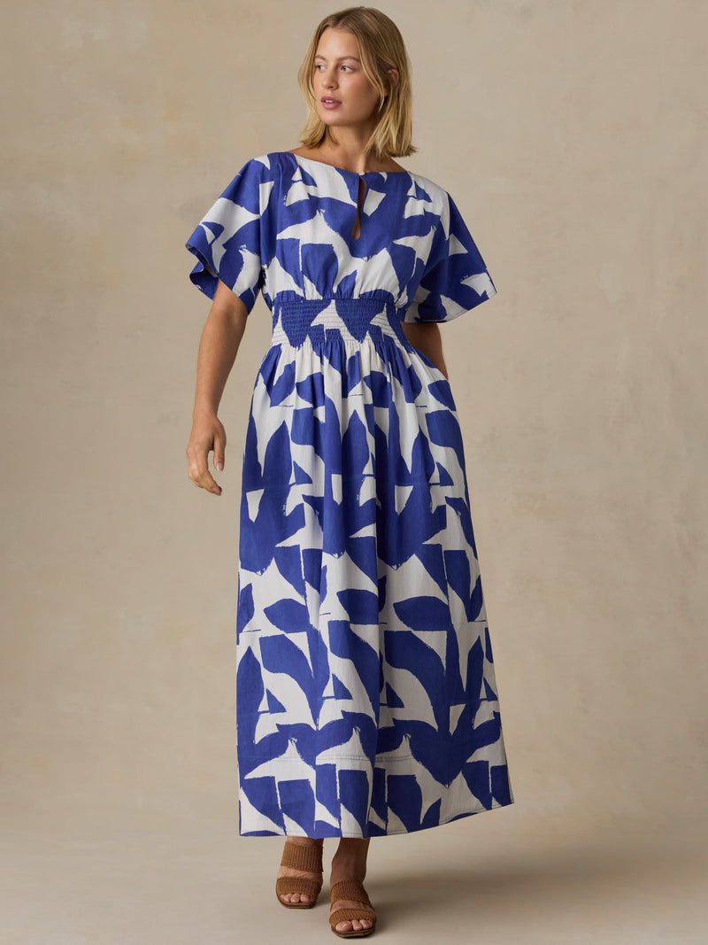 WDU2616-faherty-coastal-poplin-elia-smocked-dress-in-summer-leaf-1