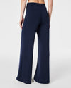 AirEssentials Wide Leg Pant in Timeless Navy