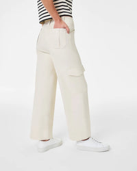 Stretch Twill Cropped Cargo Pant in Eggshell