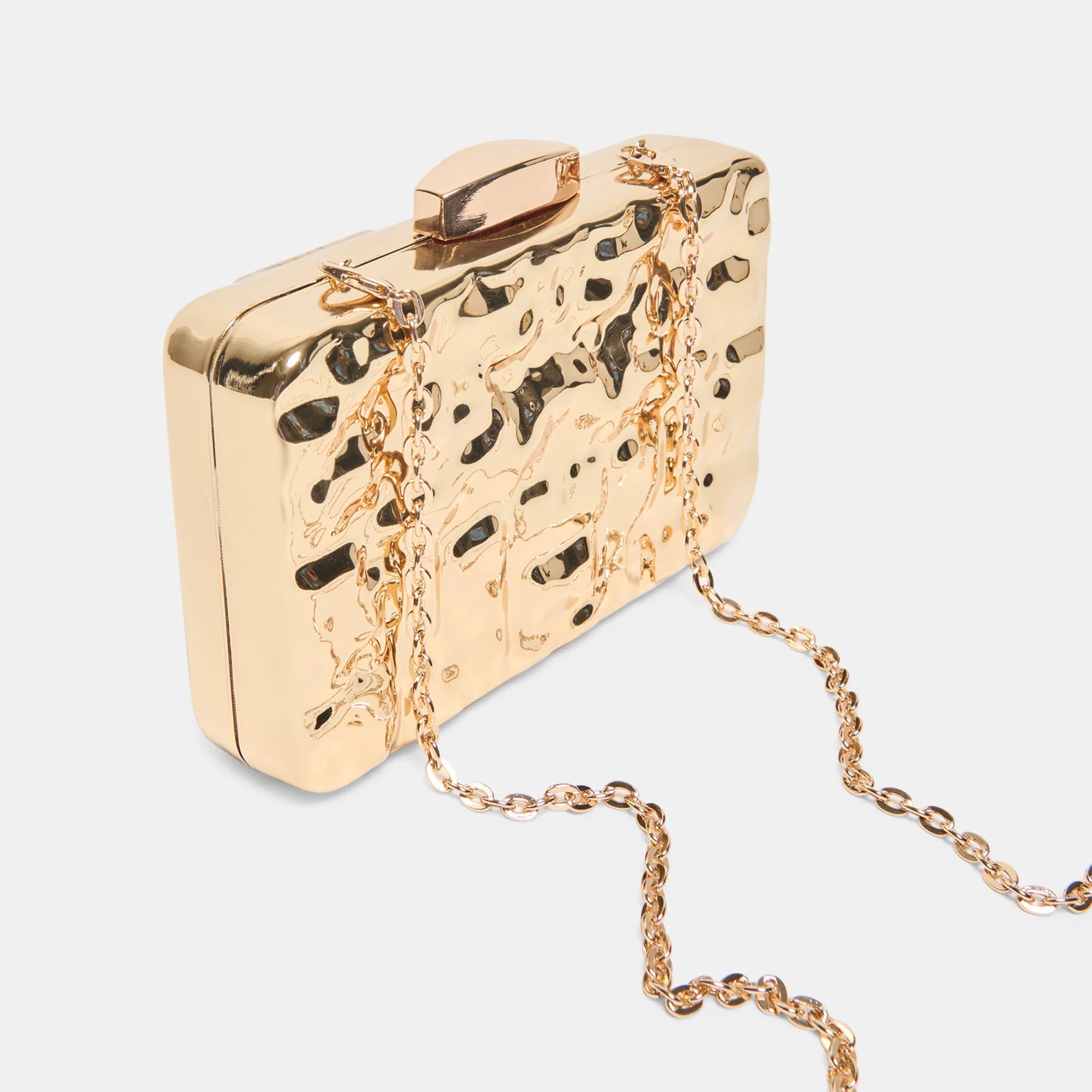 dolce-vita-delia-clutch-in-gold-metal-1