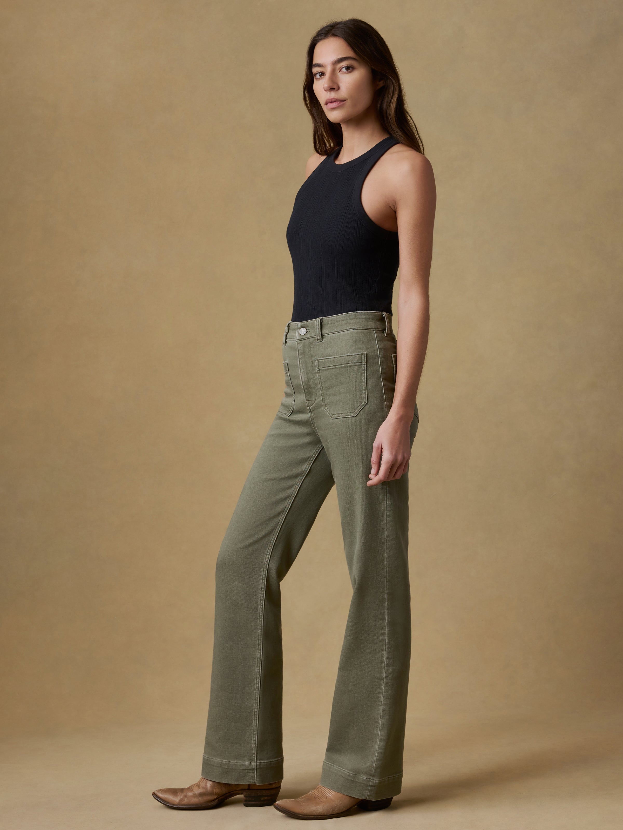 faherty-stretch-terry-front-pocket-pant-in-island-olive-1