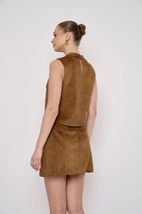 flora-bea-hugo-mini-skirt-in-camel-suede-1