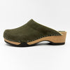 kunsten-embla-clog-in-hunter-green-suede-1