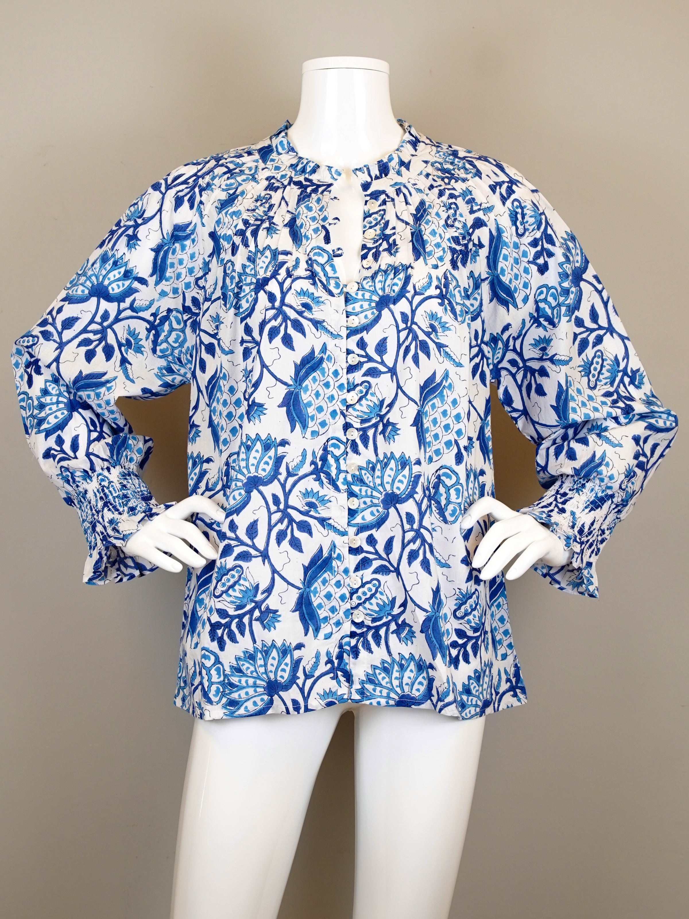 la-plage-goodwin-top-in-floral-vine-white-blue-1