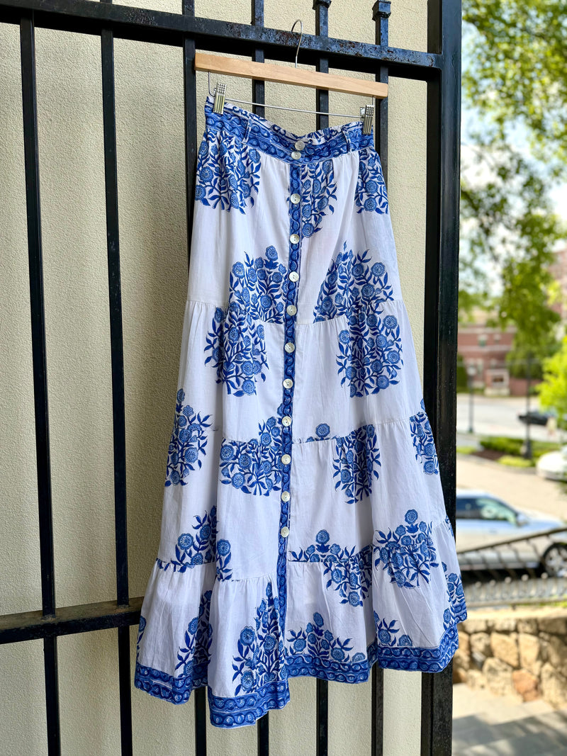 la-plage-promenade-maxi-skirt-in-mughal-white-blue-foral-1