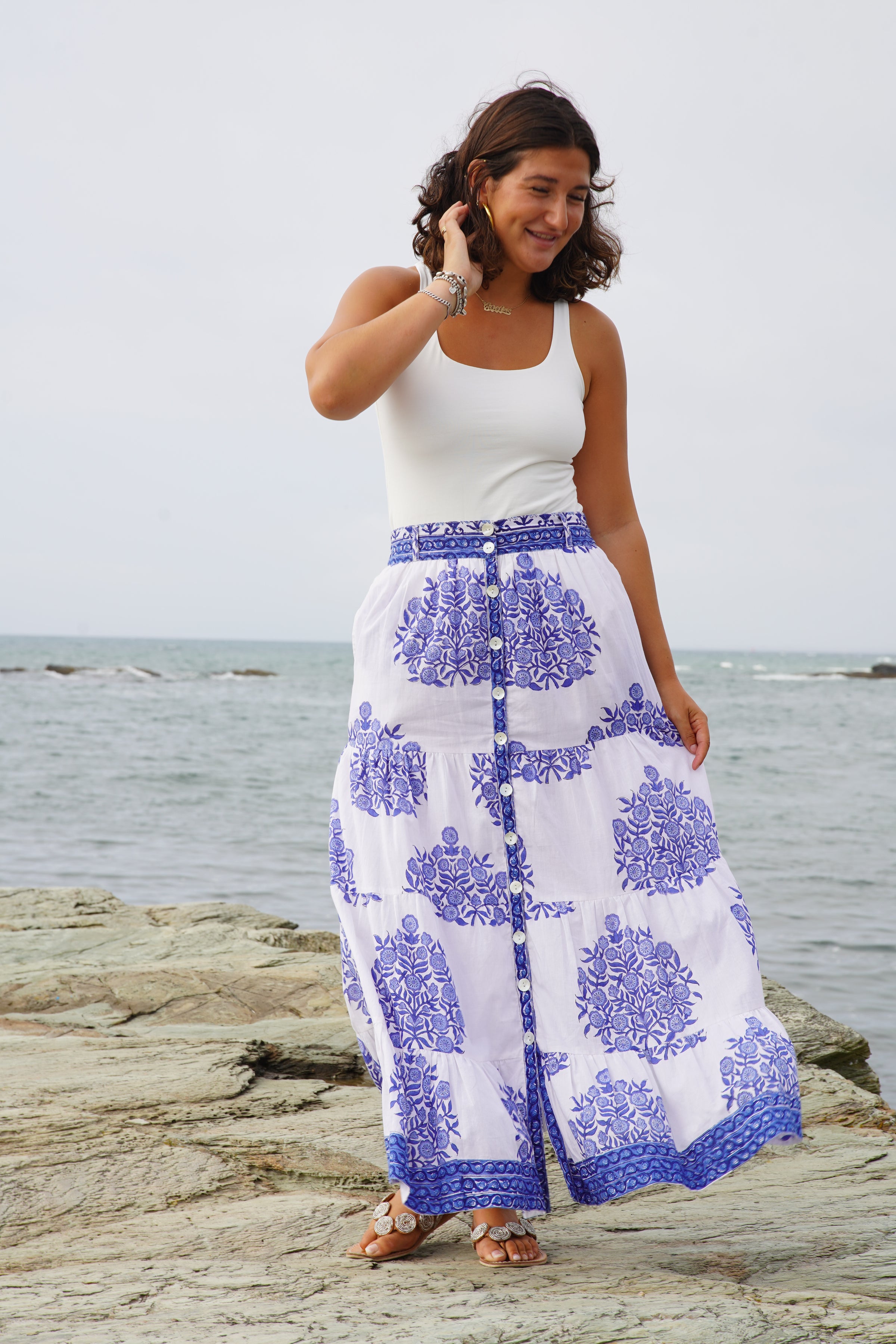 la-plage-promenade-maxi-skirt-in-mughal-white-blue-foral-1